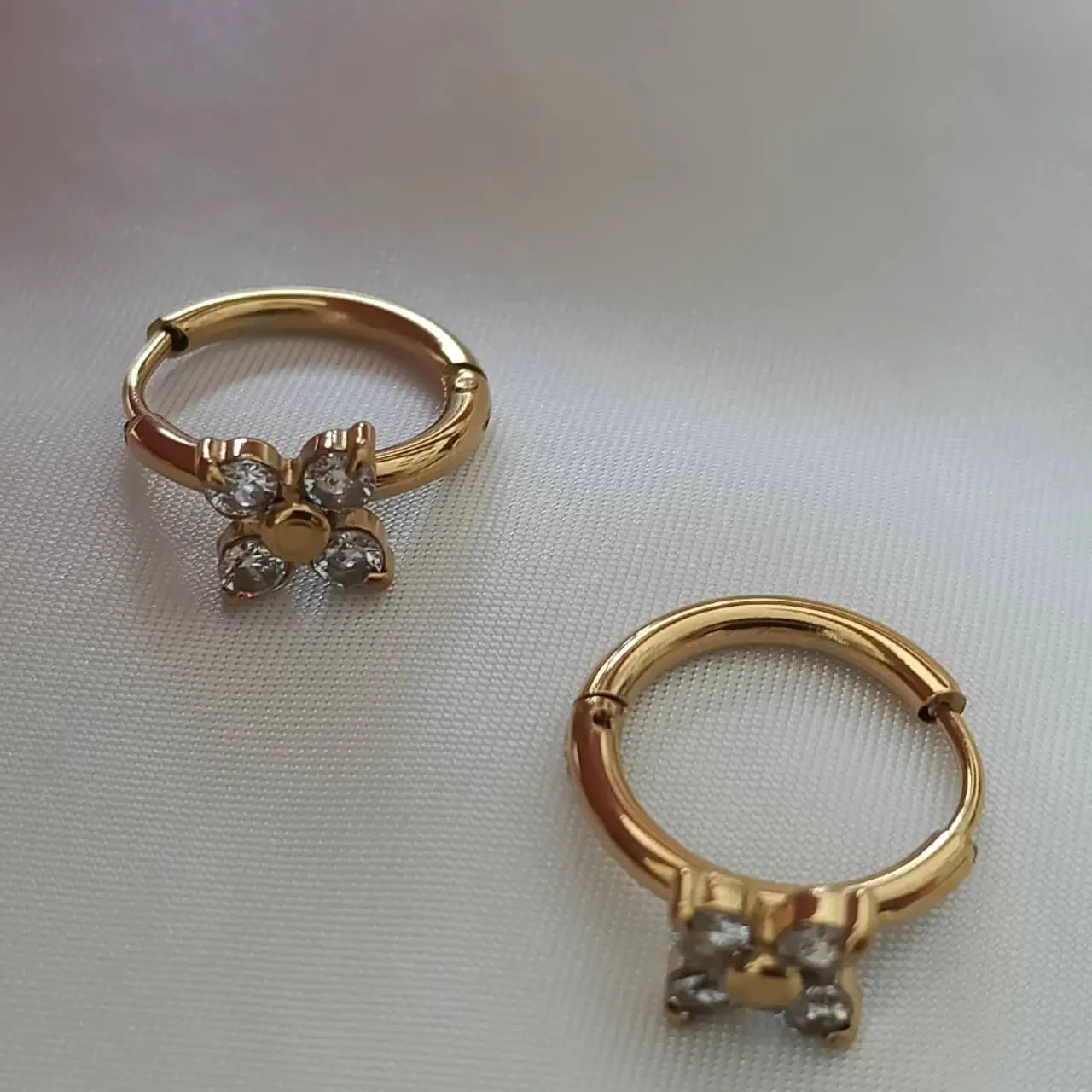 Aura Studs