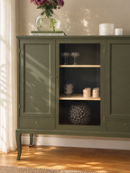 Sideboard med glasdörr handmålad