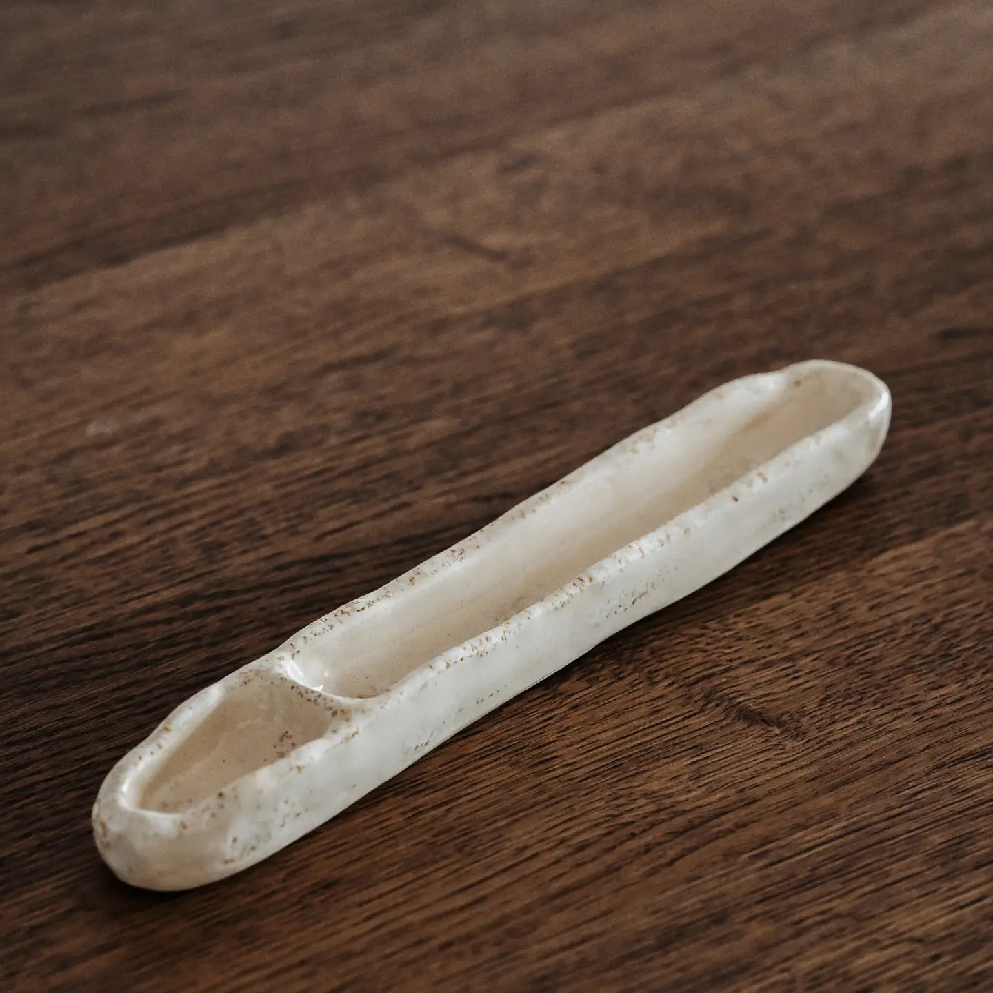 Snacksbricka i keramik
